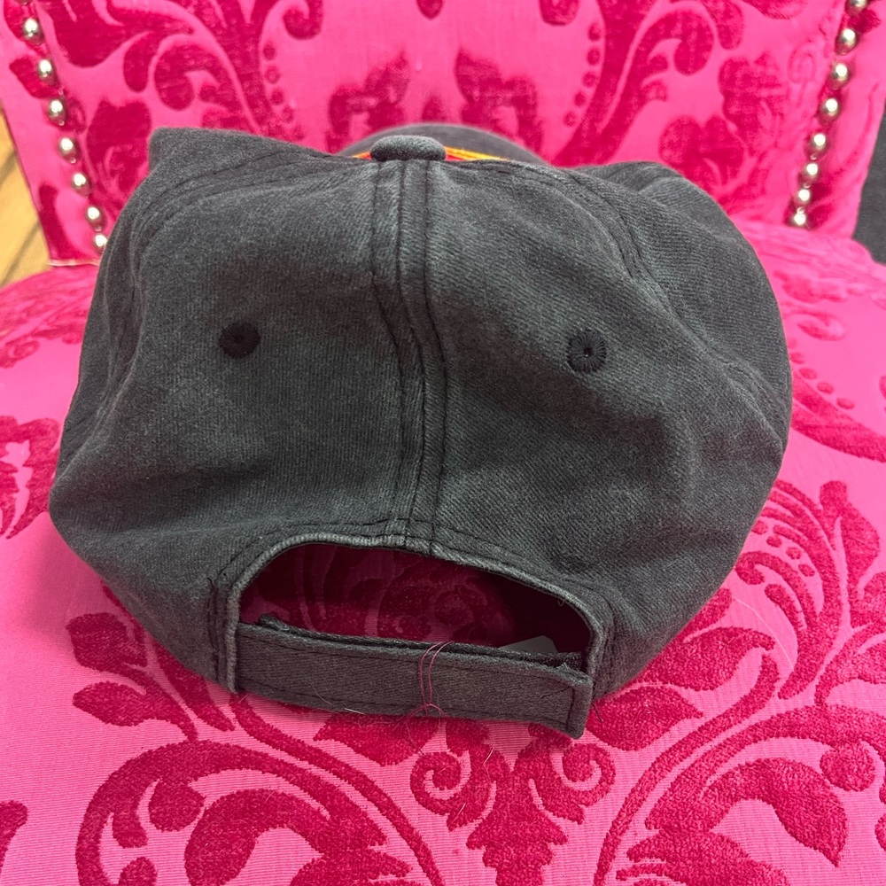 Hat - Picture 3 of 4